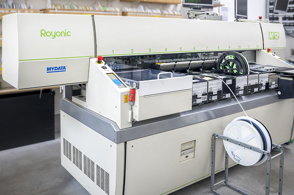 THT und SMD Bestückung, Leiterplattenbestückung von MAICON Steuerungstechnik